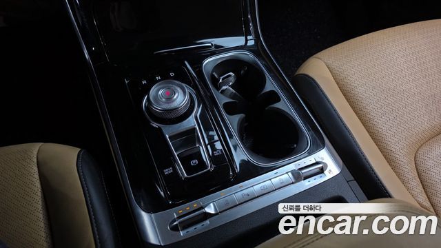 Kia Canival 2021 — photo 9