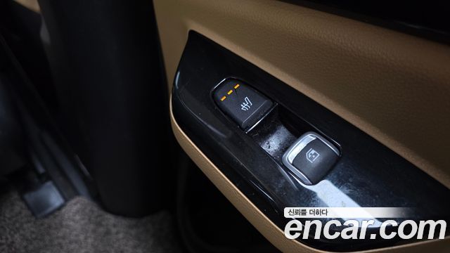 Kia Canival 2021 — photo 18