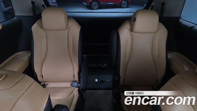 Kia Canival 2021 — photo 19