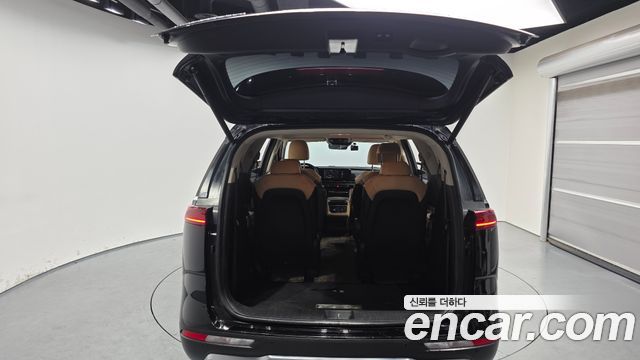 Kia Canival 2021 — photo 20