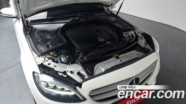 Mercedes-Benz C-Class 2020 — photo 6