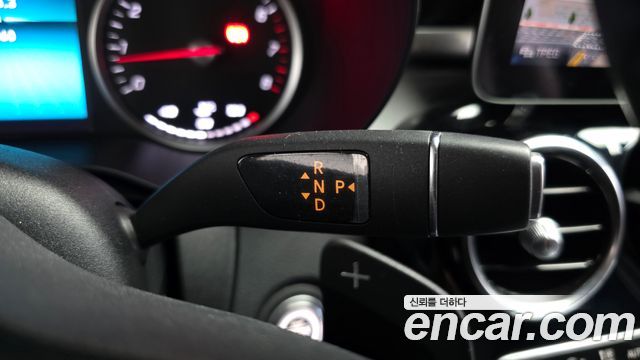 Mercedes-Benz C-Class 2020 — photo 12