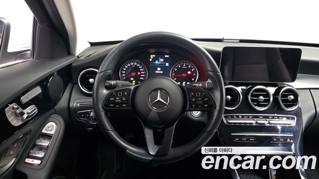 Mercedes-Benz C-Class 2020 — photo 19