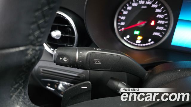 Mercedes-Benz C-Class 2020 — photo 22