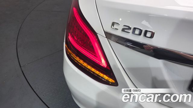Mercedes-Benz C-Class 2020 — photo 9