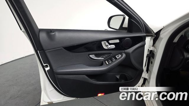 Mercedes-Benz C-Class 2020 — photo 14