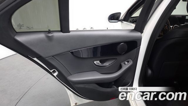 Mercedes-Benz C-Class 2020 — photo 15