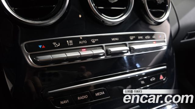 Mercedes-Benz C-Class 2020 — photo 28
