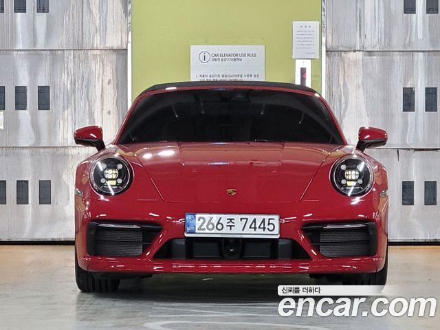 Porsche 911 2021 — photo 3