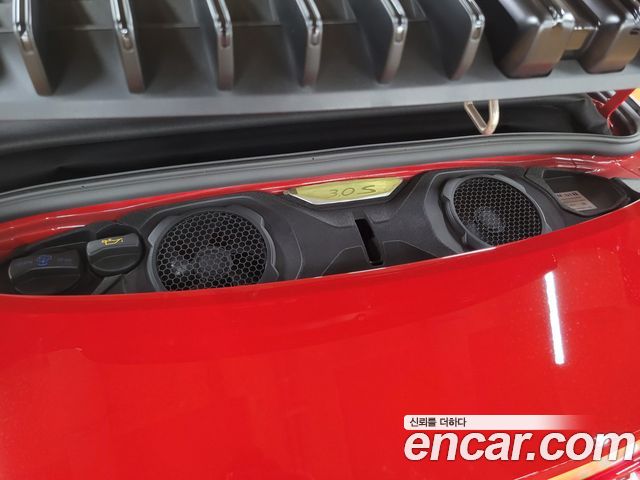 Porsche 911 2021 — photo 6