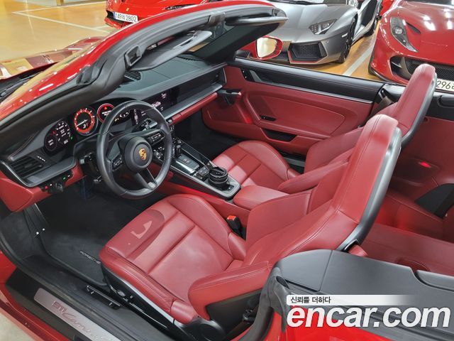 Porsche 911 2021 — photo 7