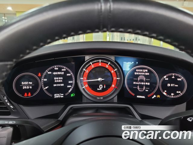 Porsche 911 2021 — photo 8