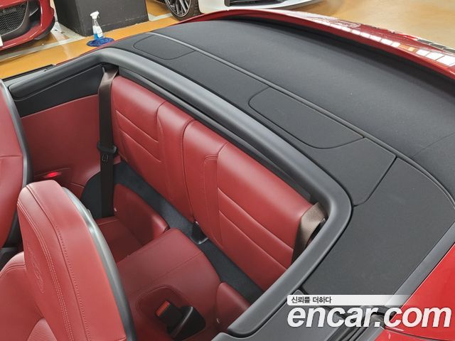 Porsche 911 2021 — photo 12