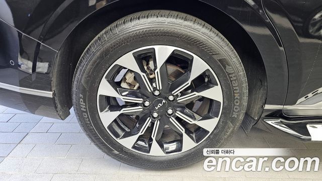 Kia Canival 2023 — photo 5
