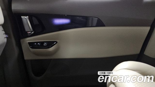 Kia Canival 2023 — photo 15