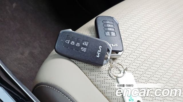 Kia Canival 2023 — photo 31