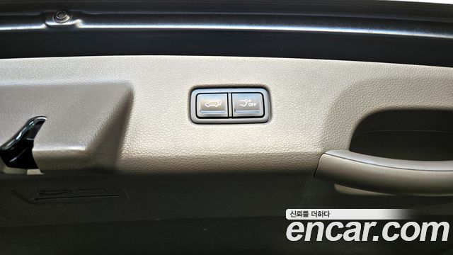 Kia Canival 2023 — photo 32