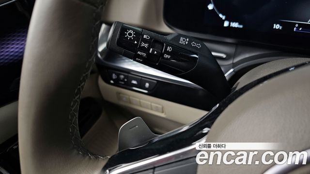 Kia Canival 2023 — photo 35
