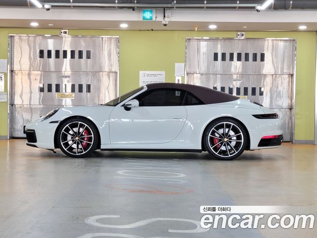 Porsche 911 2020 — photo 2