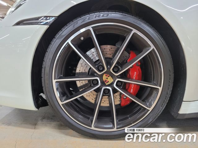 Porsche 911 2020 — photo 5