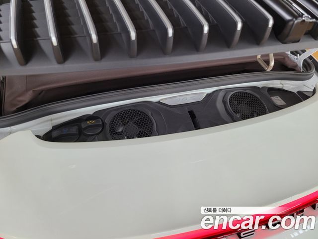 Porsche 911 2020 — photo 6