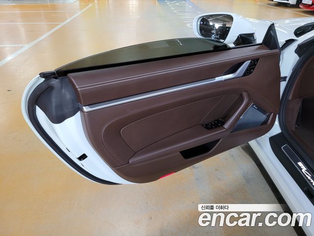 Porsche 911 2020 — photo 9