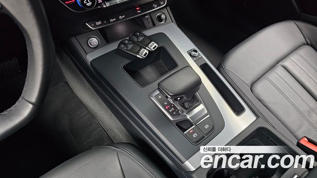 Audi Q5 2023 — photo 9