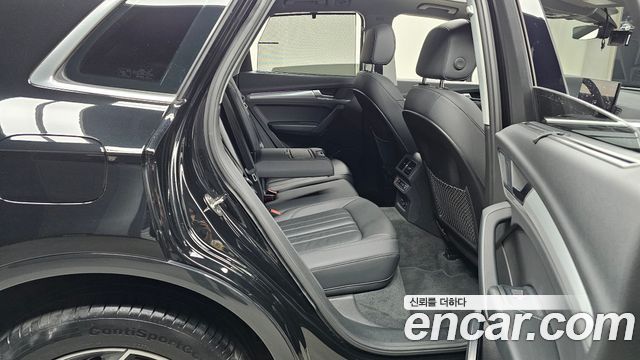 Audi Q5 2023 — photo 12