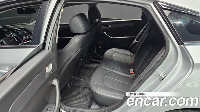 Hyundai Sonata 2018 — photo 16