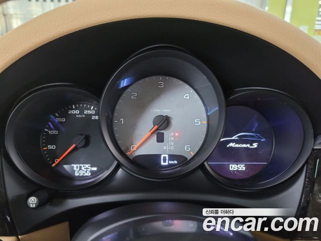 Porsche Macan 2017 — photo 8