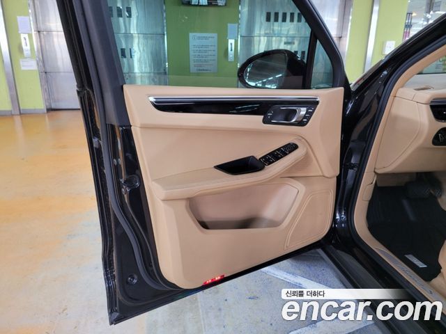 Porsche Macan 2017 — photo 9