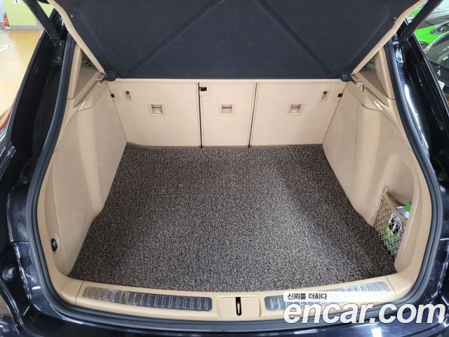 Porsche Macan 2017 — photo 19