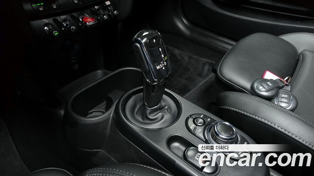 Mini Cooper 2022 — photo 12