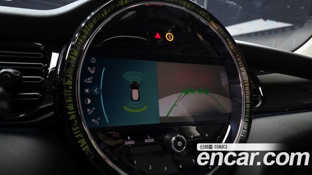 Mini Cooper 2022 — photo 20