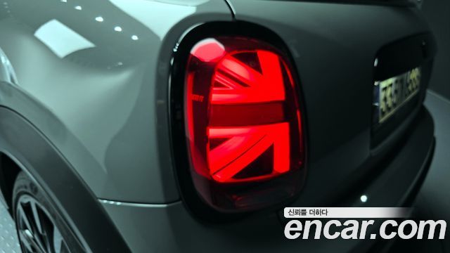 Mini Cooper 2022 — photo 9