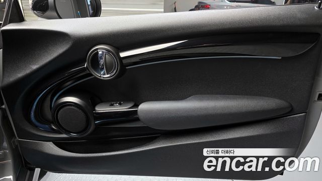 Mini Cooper 2022 — photo 15