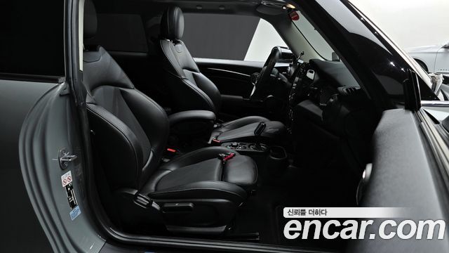 Mini Cooper 2022 — photo 16