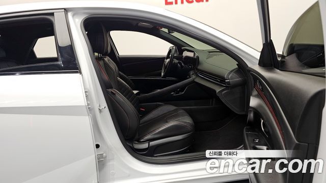 Hyundai AVANTE 2021 — photo 18
