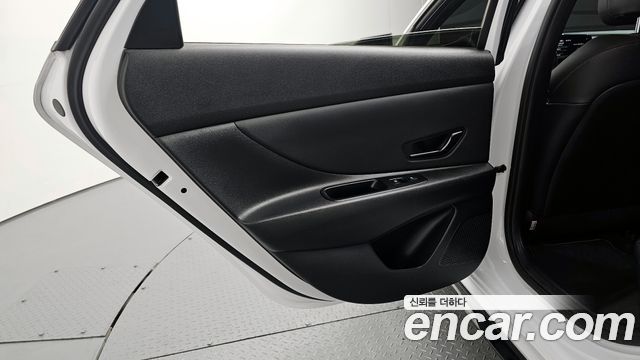 Hyundai AVANTE 2021 — photo 15