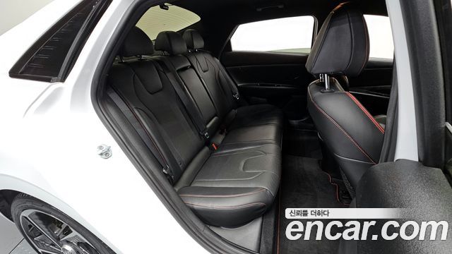 Hyundai AVANTE 2021 — photo 16