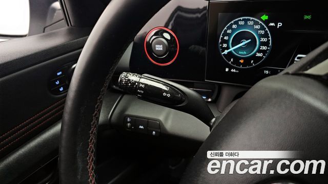 Hyundai AVANTE 2021 — photo 28