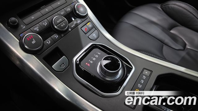 Land Rover Range Rover Evoque 2015 — photo 9