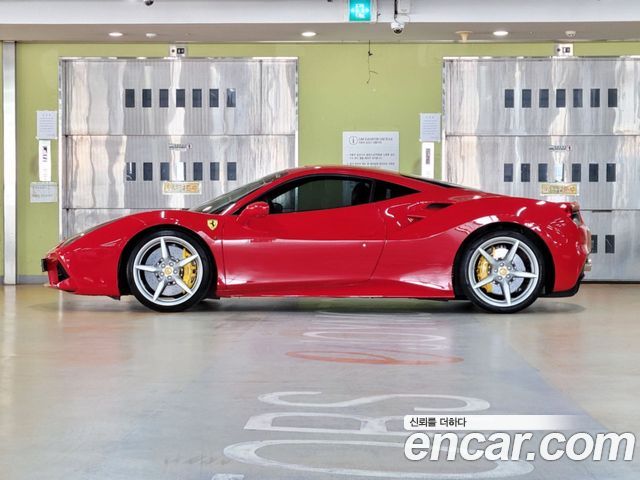 Ferrari 488 2018 — photo 2