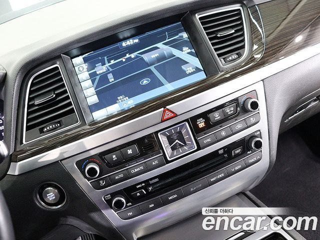 Genesis G80 2018 — photo 7