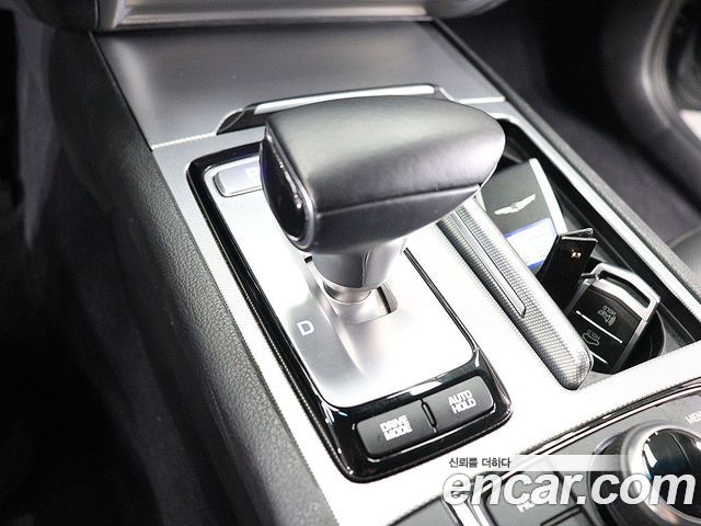 Genesis G80 2018 — photo 8