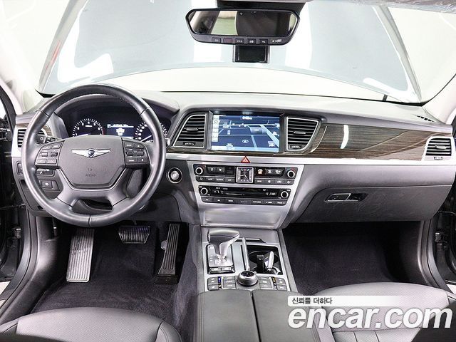Genesis G80 2018 — photo 13
