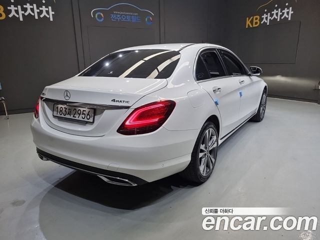 Mercedes-Benz C-Class 2020 — photo 6