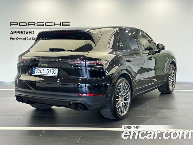 Porsche Cayenne 2023 — photo 4
