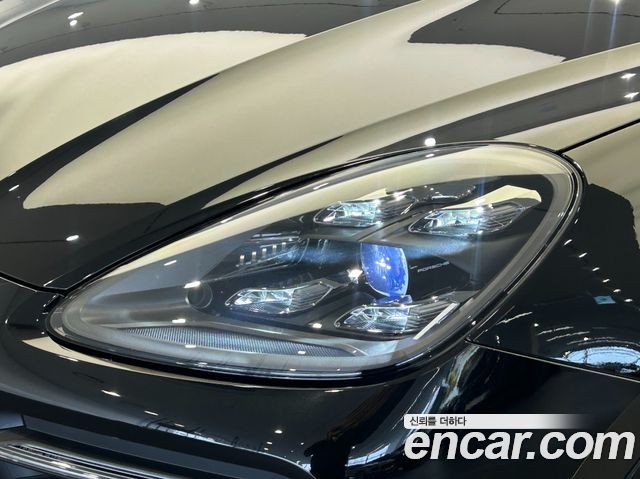 Porsche Cayenne 2023 — photo 7