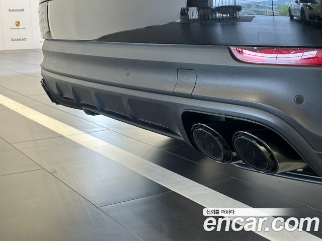 Porsche Cayenne 2023 — photo 9